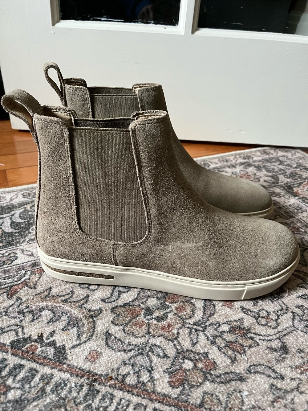 Birkenstock women’s Chelsea Suede Boots - Taupe